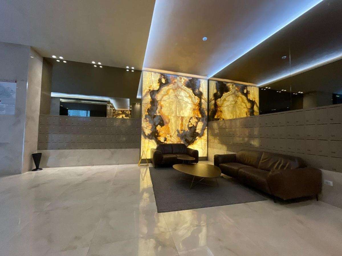טיראנה Ambassador Skyline Apartments מראה חיצוני תמונה